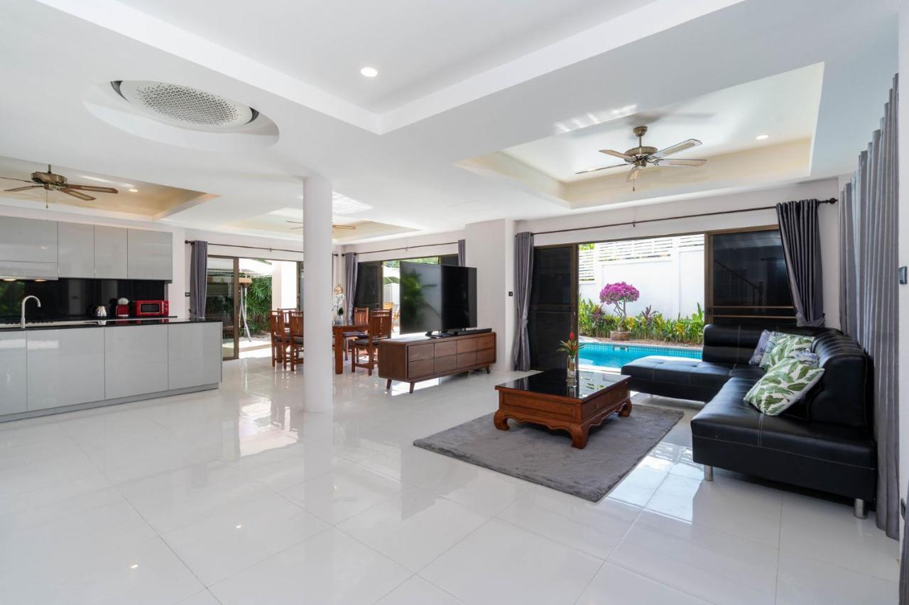 Villa Amaya, 2 Story Tropical Oasis With Green Hills View & Pool, Kamala Beach Exterior photo