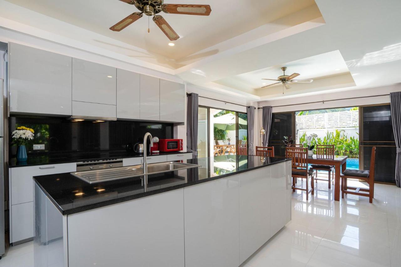Villa Amaya, 2 Story Tropical Oasis With Green Hills View & Pool, Kamala Beach Exterior photo