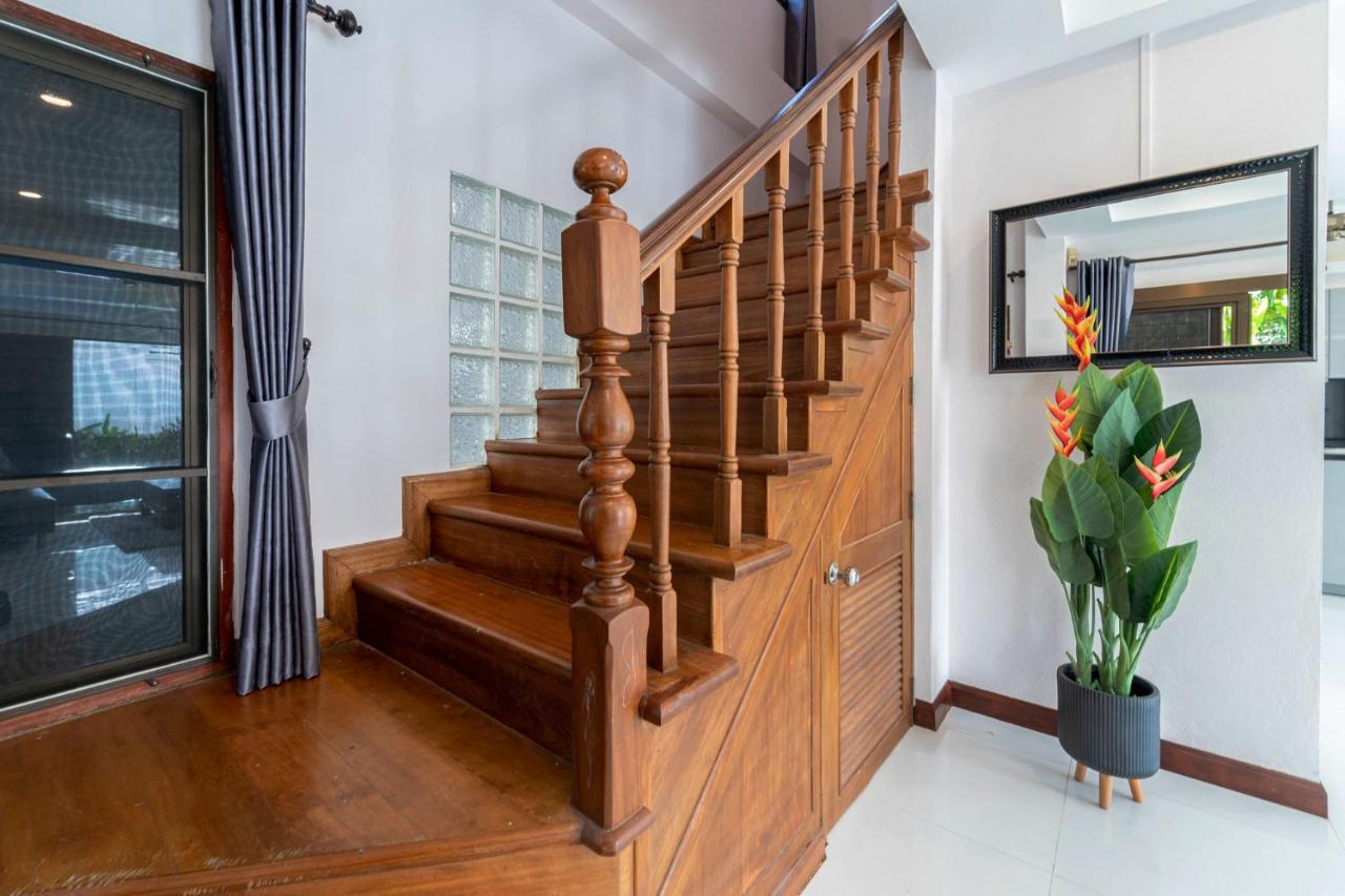 Villa Amaya, 2 Story Tropical Oasis With Green Hills View & Pool, Kamala Beach Exterior photo