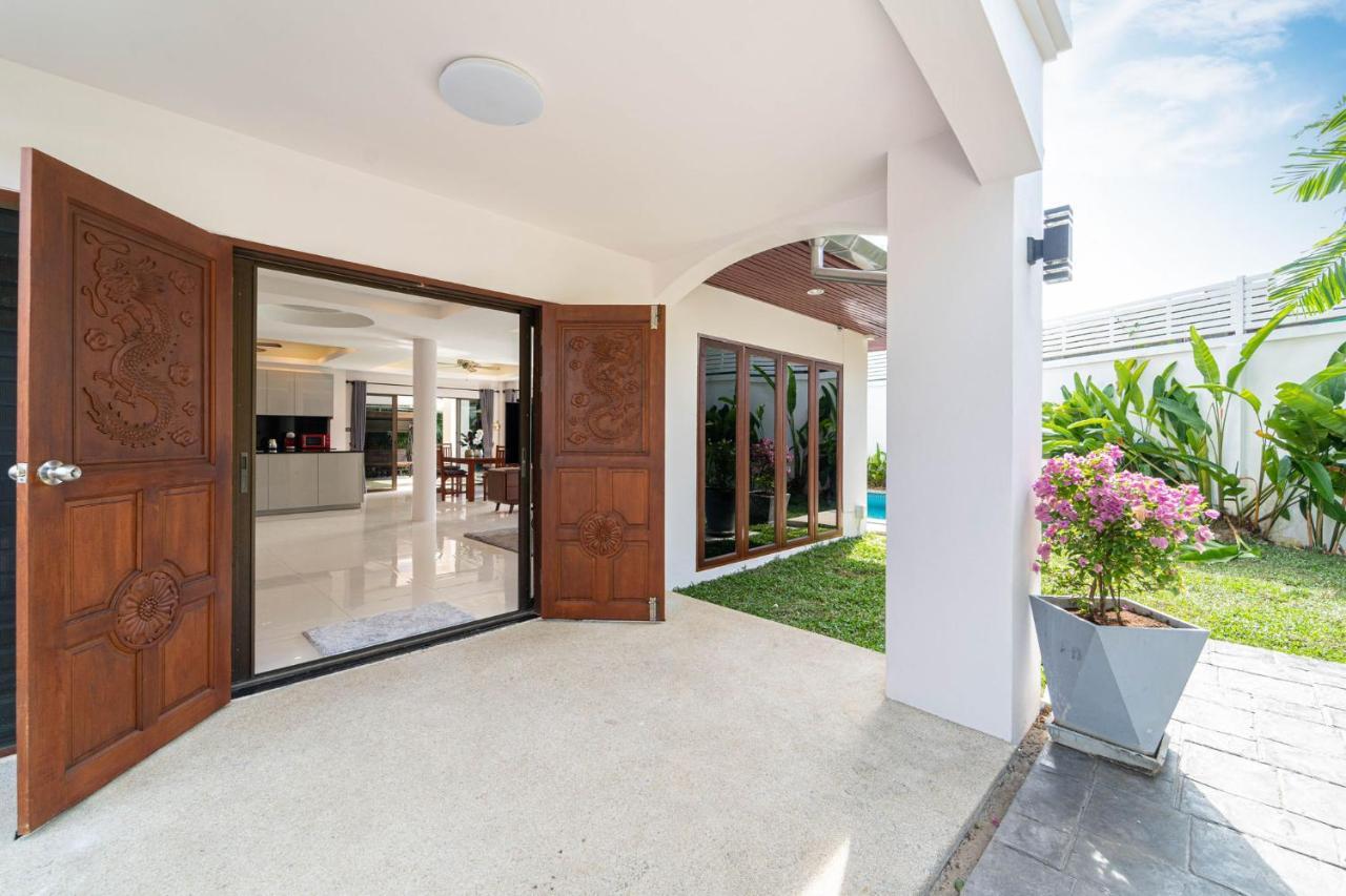 Villa Amaya, 2 Story Tropical Oasis With Green Hills View & Pool, Kamala Beach Exterior photo
