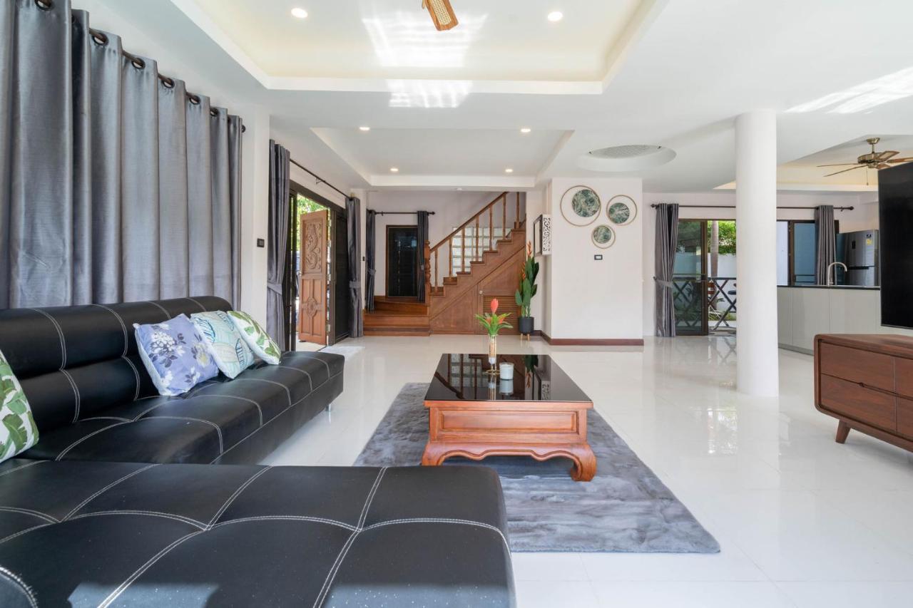 Villa Amaya, 2 Story Tropical Oasis With Green Hills View & Pool, Kamala Beach Exterior photo
